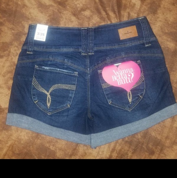 Mid Rise Shorts - Picture 5 of 5